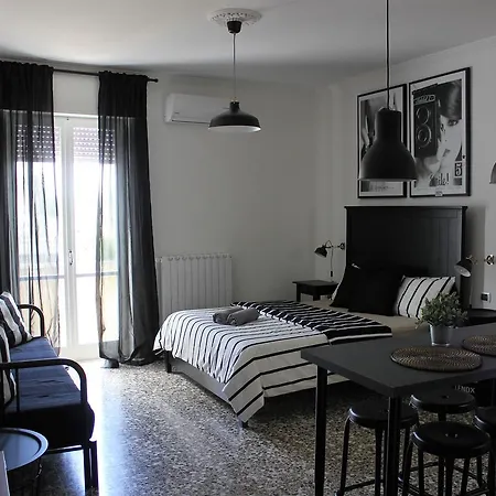 Wanderlust Bed & Breakfast Lecce