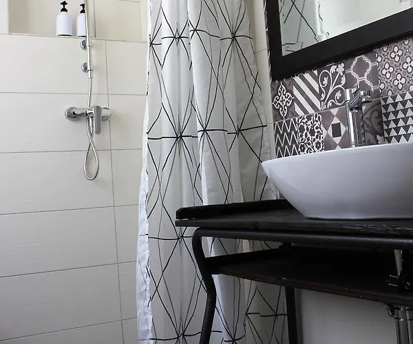 לינה וארוחת בוקר Wanderlust