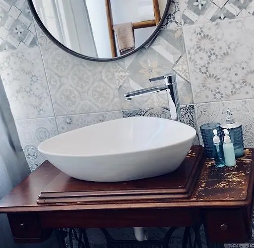 ベッド・アンド・ブレックファスト Wanderlust 2*