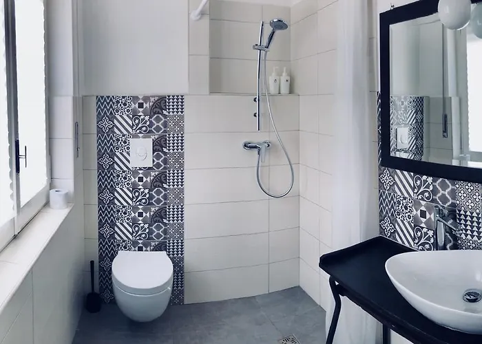 Wanderlust ベッド・アンド・ブレックファスト 2*